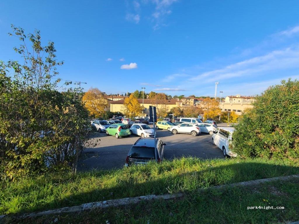 Room114 - Studio Apartment Near The Center Флоренция Екстериор снимка
